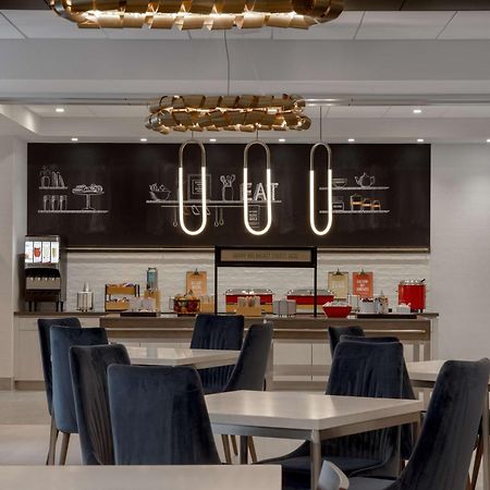 Hampton Inn By Hilton Winnipeg Downtown Buitenkant foto