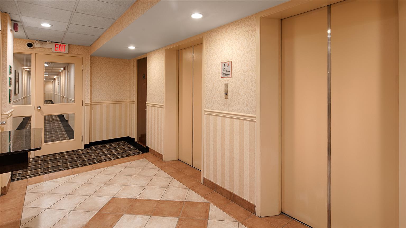 Hampton Inn By Hilton Winnipeg Downtown Buitenkant foto